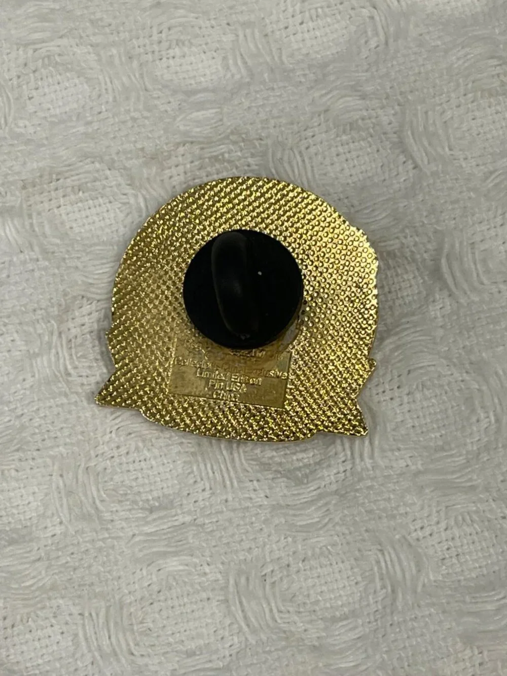 The Official Elvis Member Pin Collectors Club 2003-2004